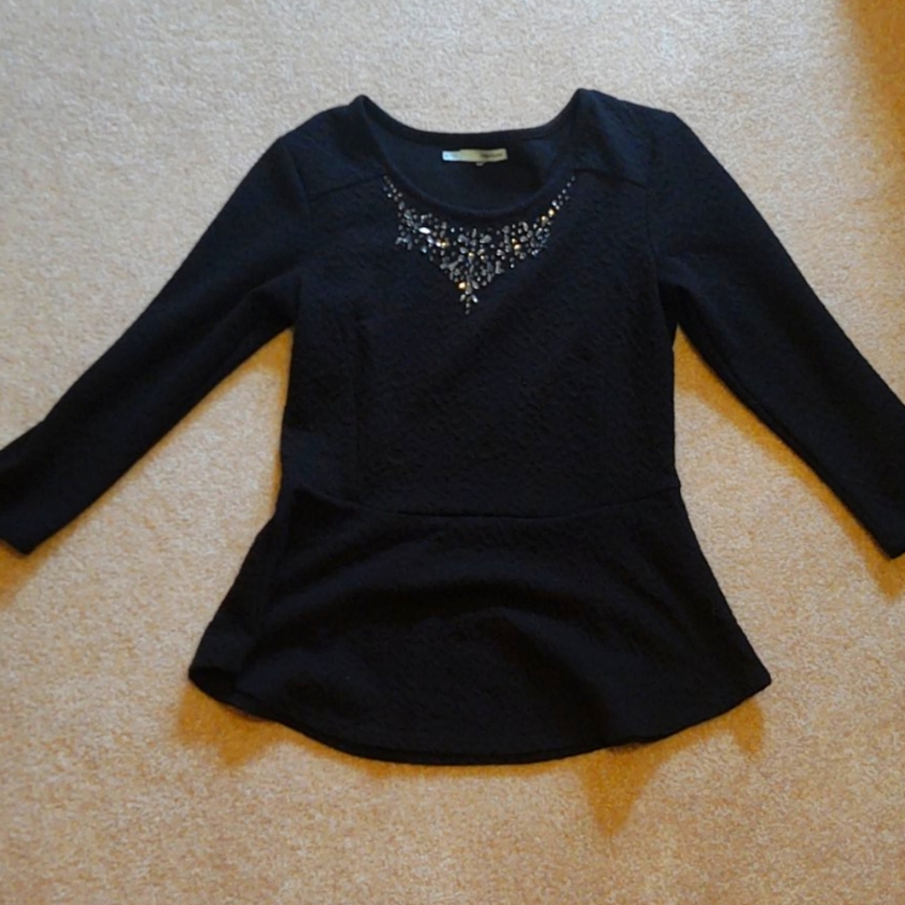 3/4 sleeve black top